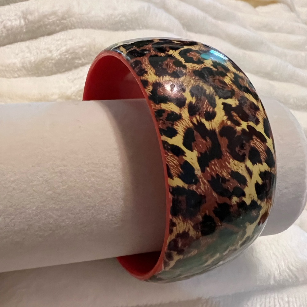 Vintage 90s Leopard Print Red Interior Bangle Bracelet Size 8 - Picture 4 of 7